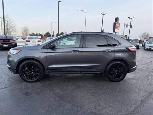 2022 Ford Edge SE