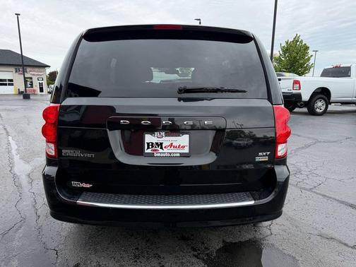 Black Onyx Crystal Pearlcoat 2019 Dodge Grand Caravan SXT