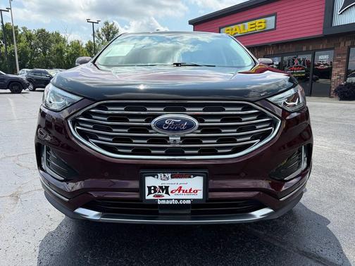 Burgundy Velvet Metallic Tinted Clearcoat 2019 Ford Edge Titanium