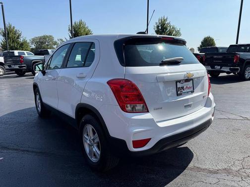 Summit White 2020 Chevrolet Trax LS