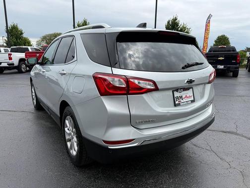 Silver Ice Metallic 2019 Chevrolet Equinox 1LT