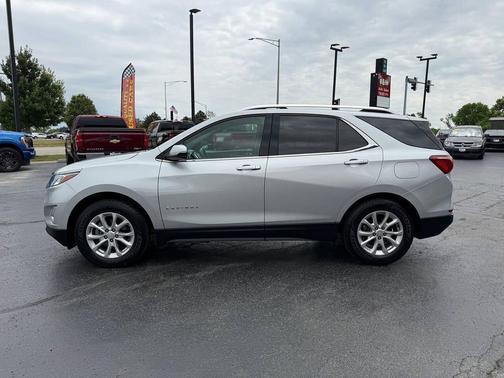 Silver Ice Metallic 2019 Chevrolet Equinox 1LT