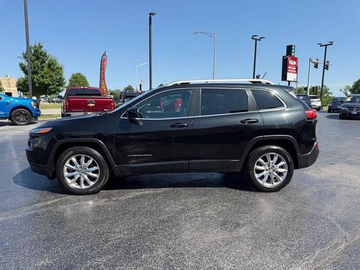 Brilliant Black Crystal Pearlcoat 2014 Jeep Cherokee Limited