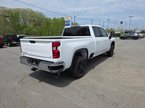 Summit White 2025 Chevrolet Silverado 2500 LT