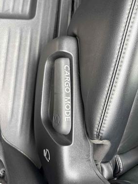 Magnetic Black 2018 Nissan Pathfinder SL