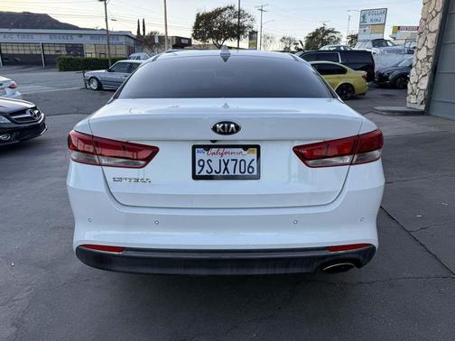 2018 Kia Optima LX
