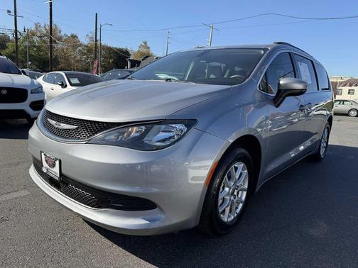 2021 Chrysler Voyager LXI