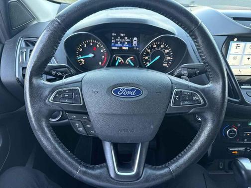 White Platinum Metallic Tri-Coat 2017 Ford Escape Titanium