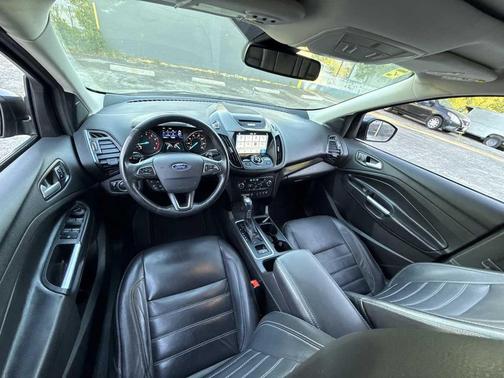 White Platinum Metallic Tri-Coat 2017 Ford Escape Titanium