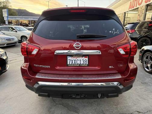 2017 Nissan Pathfinder SL