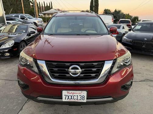 2017 Nissan Pathfinder SL