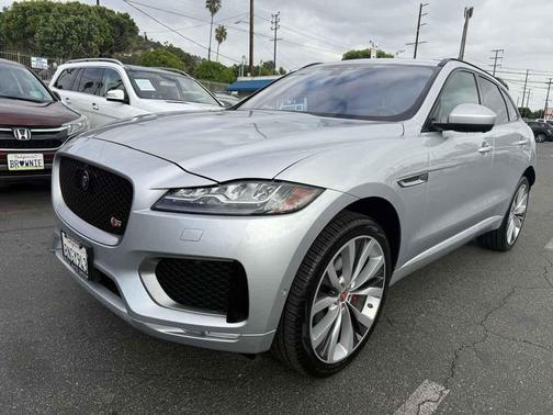 2019 Jaguar F-PACE S