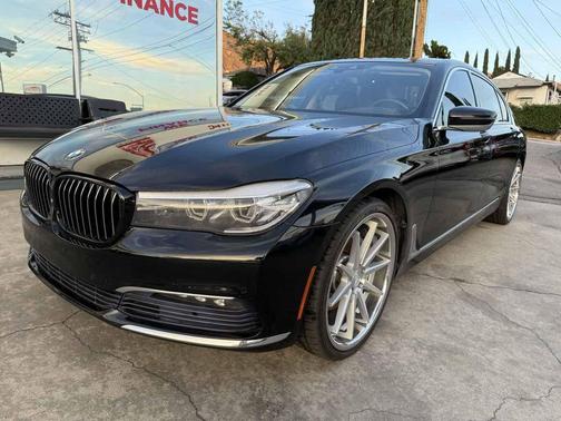 2017 BMW 740 740i