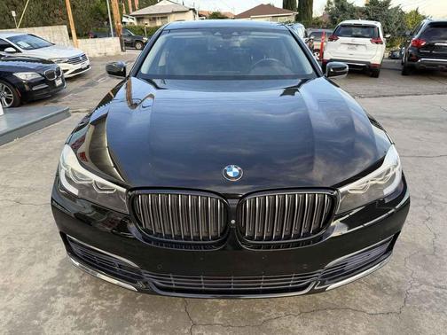 2017 BMW 740 740i