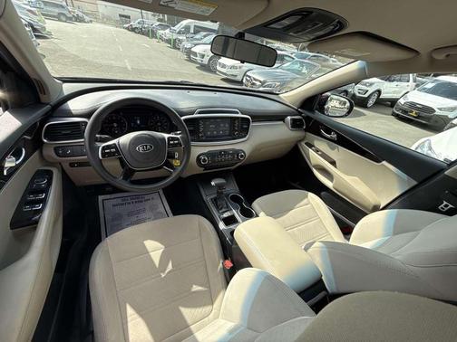 2019 Kia Sorento LX