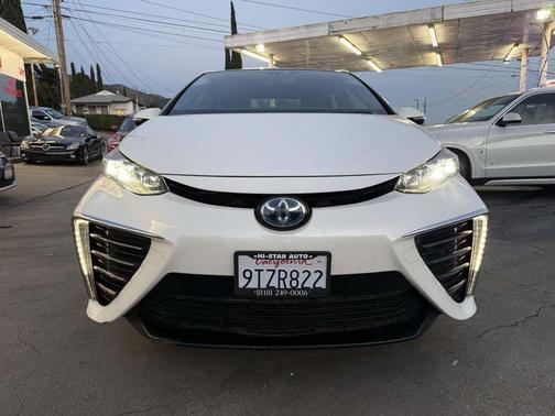 2017 Toyota Mirai Base