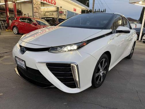 2017 Toyota Mirai Base