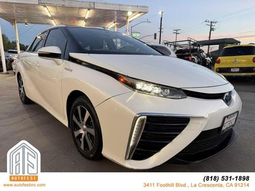 2017 Toyota Mirai Base