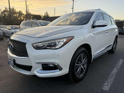2017 INFINITI QX60 Base