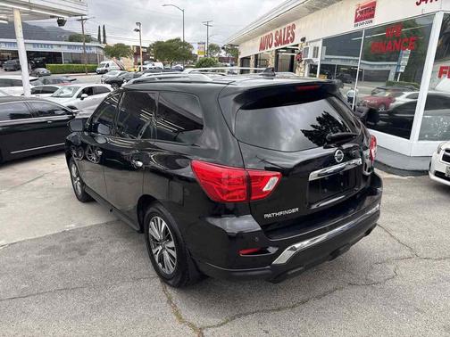 Magnetic Black Pearl 2020 Nissan Pathfinder S 2WD