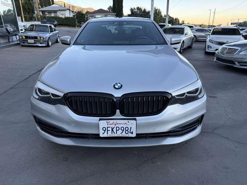 2019 BMW 530 530i