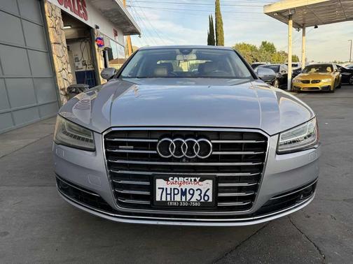 Floret Silver Metallic 2015 Audi A8 3.0T