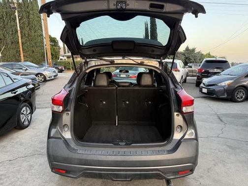 2019 Nissan Kicks SR