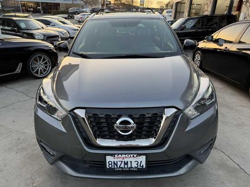 2019 Nissan Kicks SR