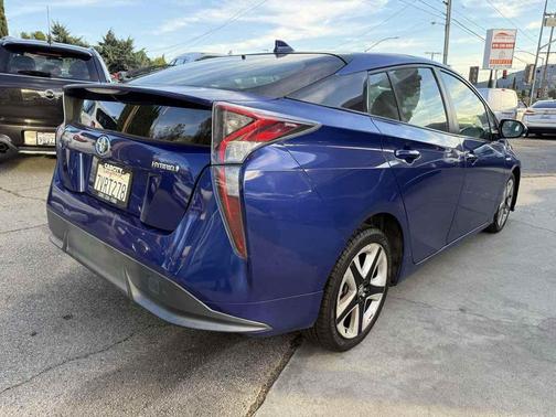 2016 Toyota Prius Three Touring