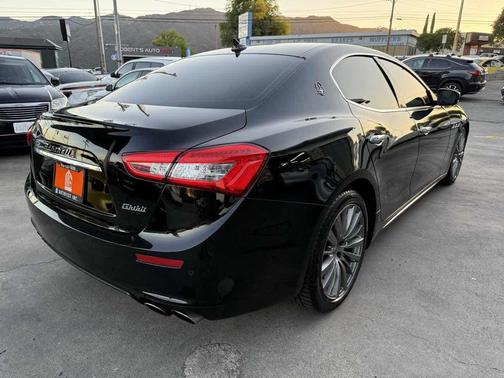 2017 Maserati Ghibli Base