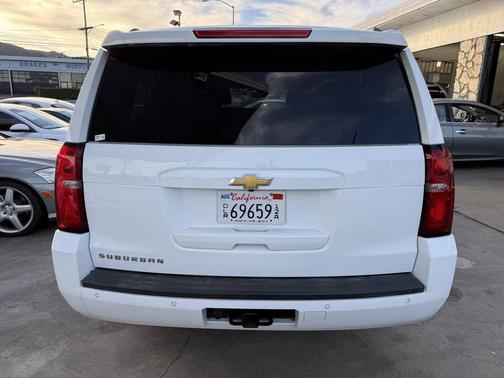 2018 Chevrolet Suburban LS