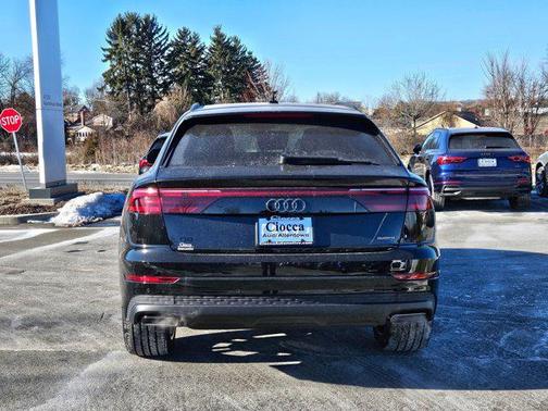 2025 Audi Q8 55 Premium