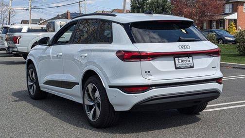 2025 Audi Q6 e-tron Premium Plus quattro