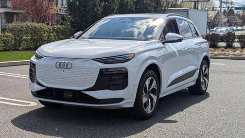 2025 Audi Q6 e-tron Premium Plus quattro