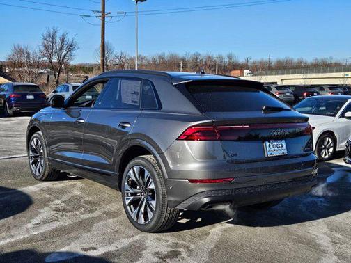 2025 Audi Q8 55 Premium Plus