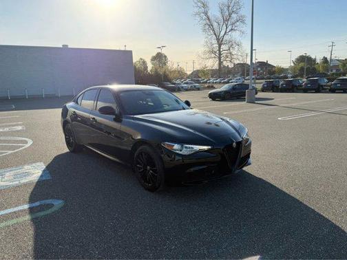 2021 Alfa Romeo Giulia Base