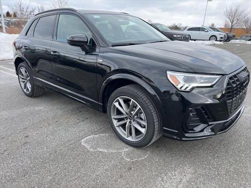 2025 Audi Q3 Premium 45 TFSI S line quattro Tiptronic