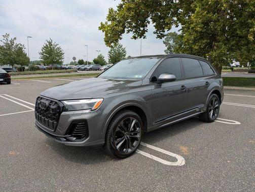 2025 Audi Q7 55 Premium Plus