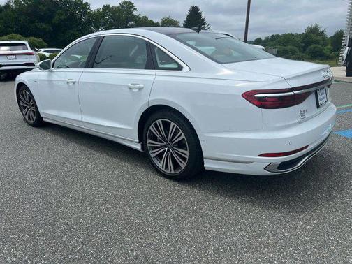 2023 Audi A8 L 55 TFSI quattro Tiptronic