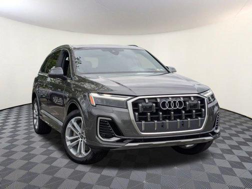 2025 Audi Q7 55 Premium Plus