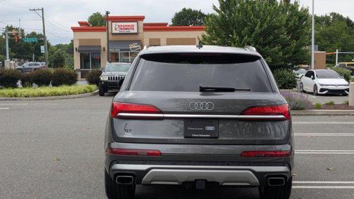 2025 Audi Q7 55 Premium Plus