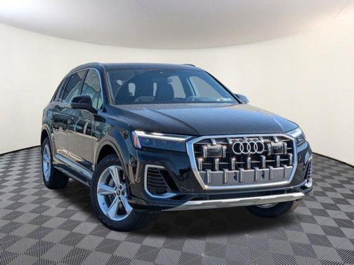 2025 Audi Q7 55 Premium
