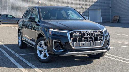 2025 Audi Q7 55 Premium