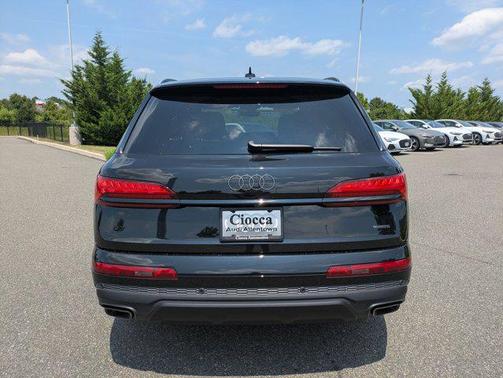 2025 Audi Q7 55 Premium Plus