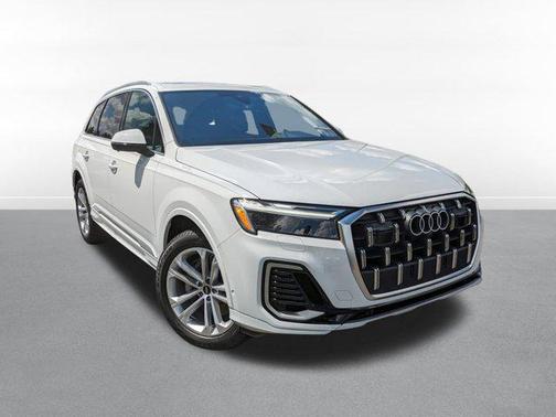 2025 Audi Q7 55 Premium Plus