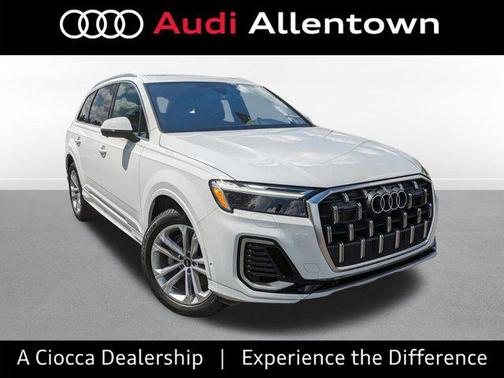 2025 Audi Q7 55 Premium Plus