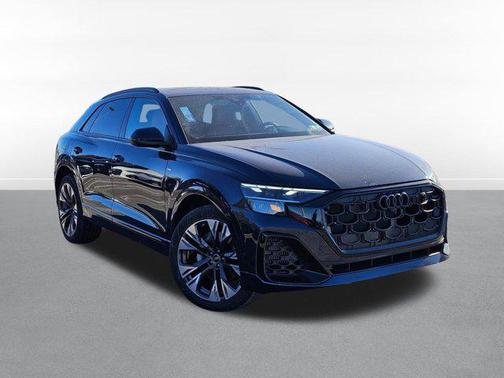 2025 Audi Q8 55 Premium Plus
