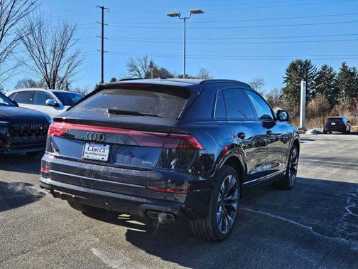 2025 Audi Q8 55 Premium Plus