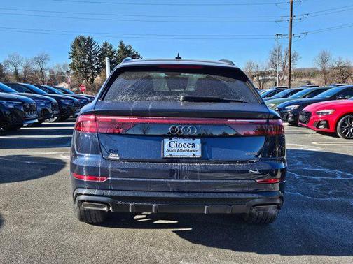 2025 Audi Q8 55 Premium Plus