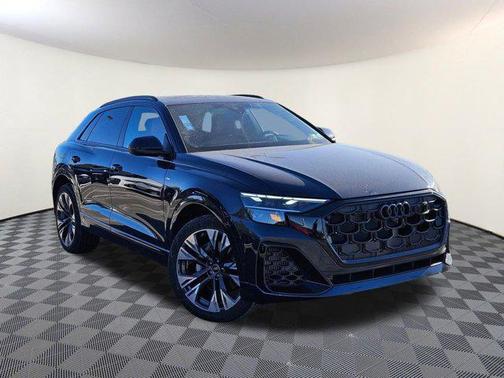 2025 Audi Q8 55 Premium Plus